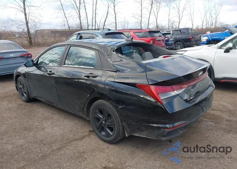 2022 Hyundai Elantra Hybrid Blue z USA, uszkodzony, nr VIN KMHLM4AJ2NU023081